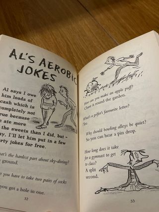 Horrid Henry's mighty joke book