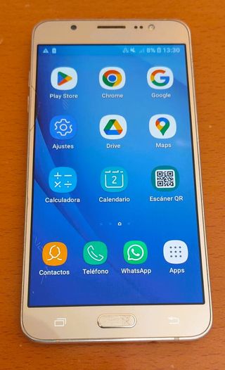 Móvil Samsung Galaxy J7 - SMJ710FN.