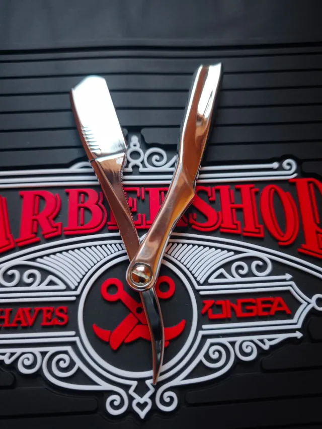 Barbera moderna color plata