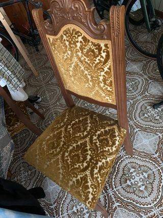 4 sedie legno. Seduta tessuto velluto
