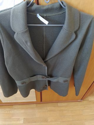 Preciosa chaqueta lana merino talla M,