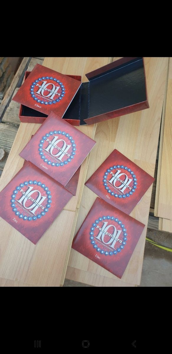 CD, Canções Essenciais, Caixa