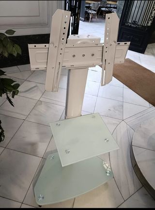 Soporte TV blanco