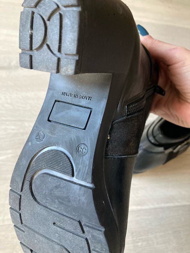 Stivaletti in pelle taglia 38