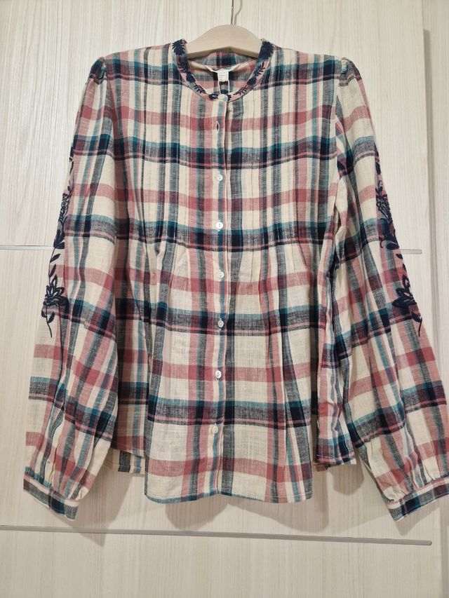 Blusa cuadros bordada con etiqueta