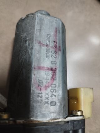Motor elevalunas trasero derecho BMW x5 