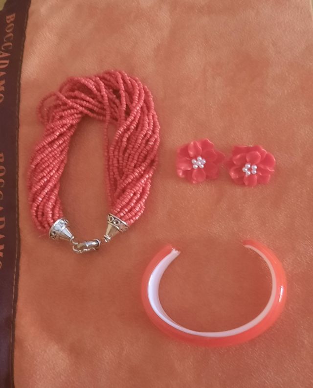 Set bracciali e orecchini