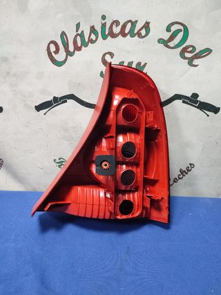 Renault Clio piloto trasero izquierdo