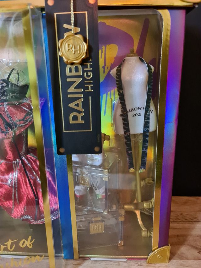 Rainbow High - Art of Fashion