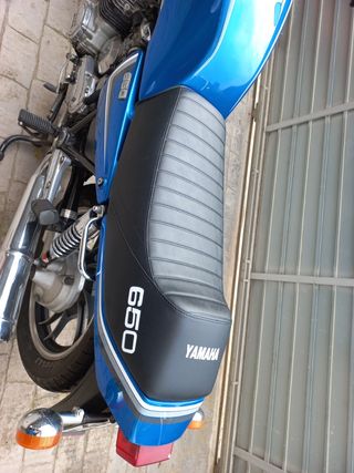 Asiento yamaha xj 650 replica GIULIARI