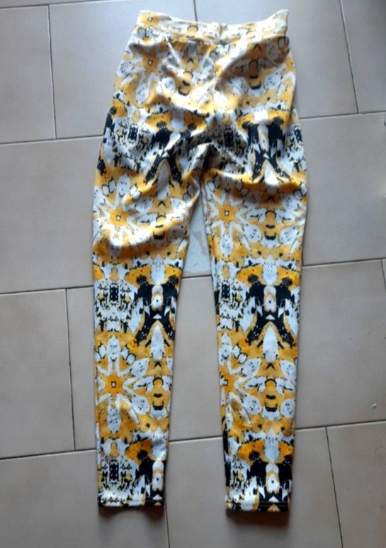 Pantaloni leggins