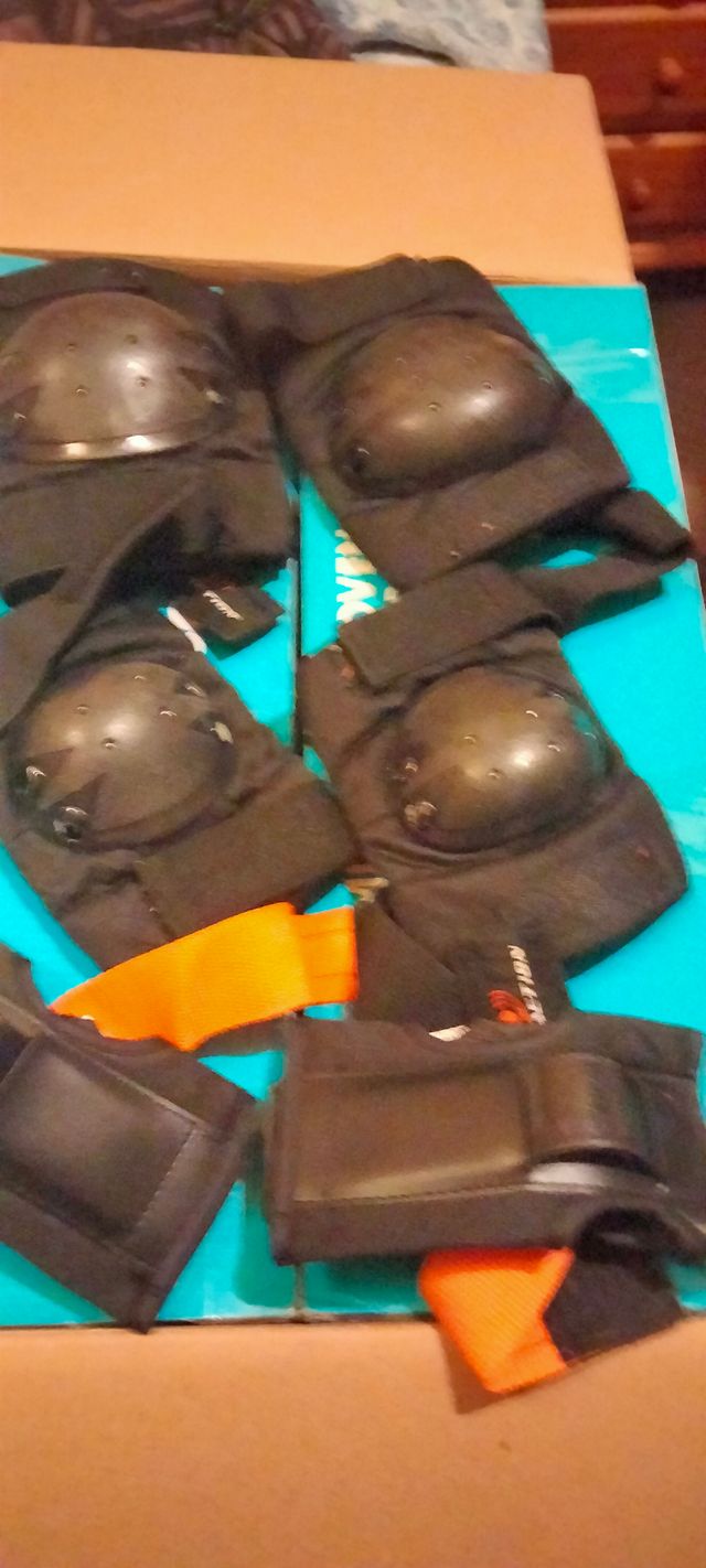 Mochila con sistema para transportar skateboar