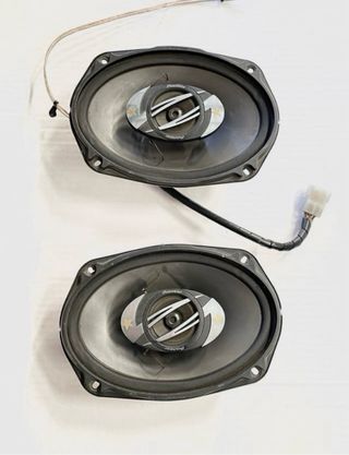 2 Altavoces 6x9 Pioneer 260w max. 40w. Para coche.
