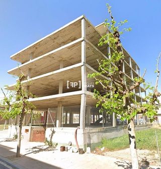 Edificio en venta en Alcarràs