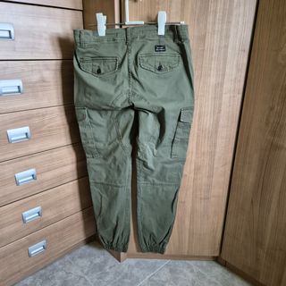 Pantalón tobillero jack & jones