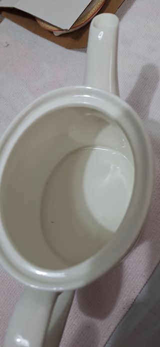 Teiera con decori festivi