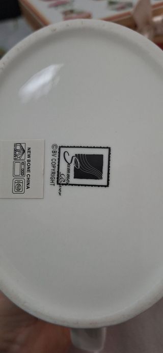 Teiera con decori festivi