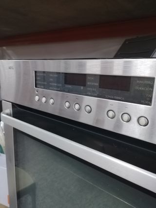 HORNO ELÉCTRICO AEG