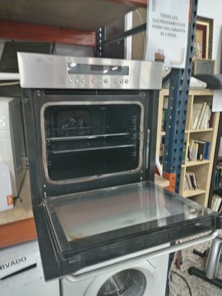 HORNO ELÉCTRICO AEG