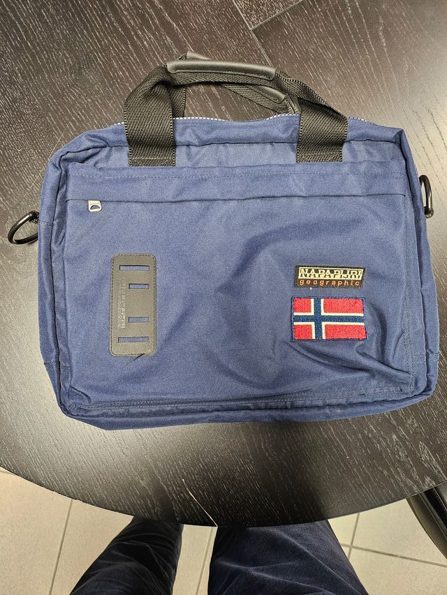 BORSA NAPAPIJRI