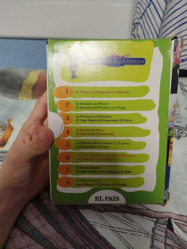 Un país de cuentos DVDs del 1 / 8