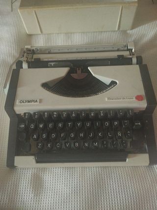 Máquina de escribir antigua