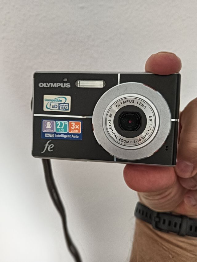 Olympus Fe-3000