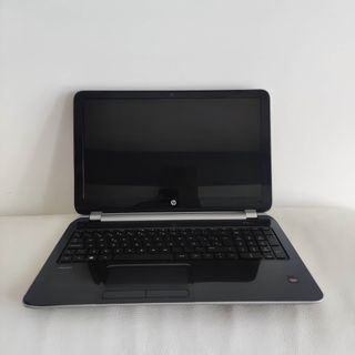 Portatil HP AMD A10 8 GB RAM juegos lige