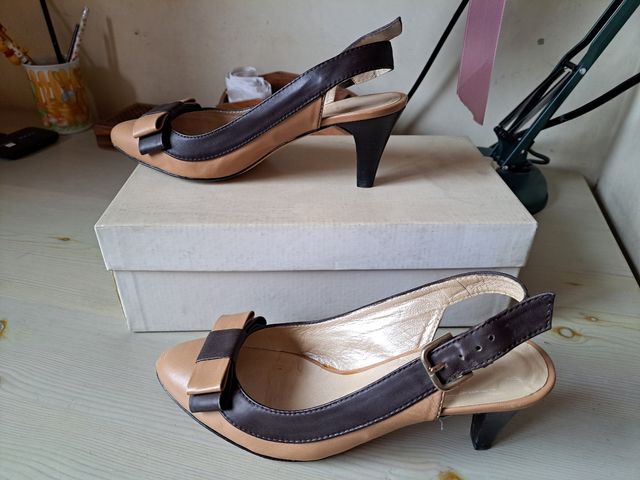 Zapatos  abiertos de mujer