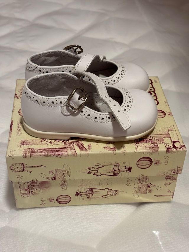 Zapatos bebes talla 19