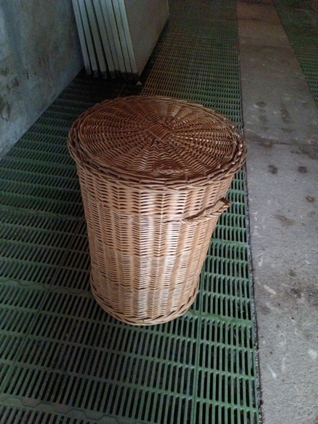 Cesto de mimbre para ropa
