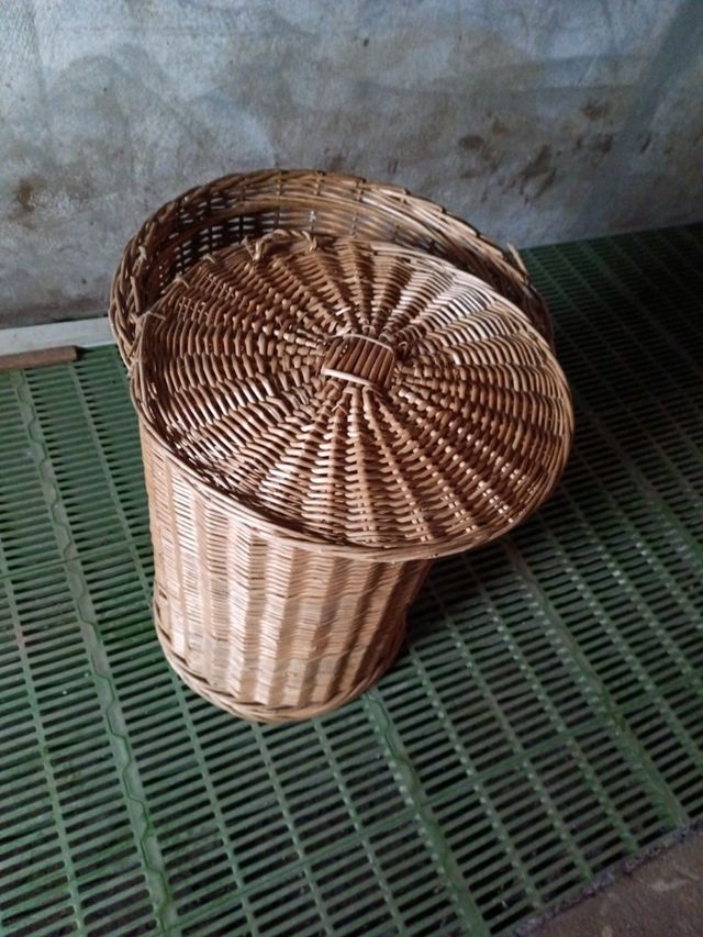 Cesto de mimbre para ropa