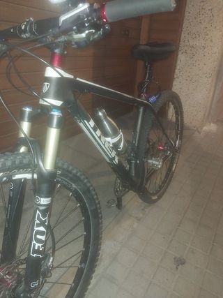 Bicicleta Rin 29 talla L de fibra de carbono