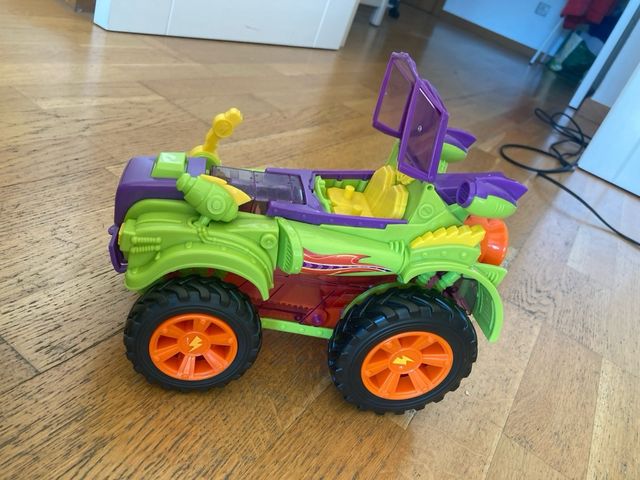 Monster roller villano Superthings