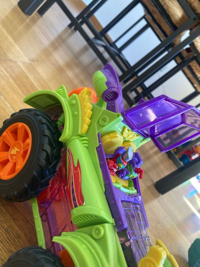 Monster roller villano Superthings