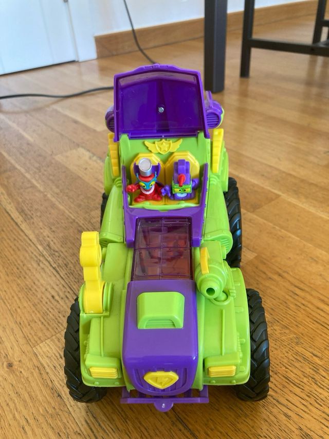 Monster roller villano Superthings