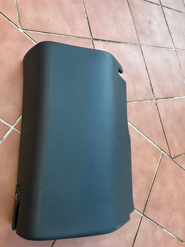 Guantera de mercedes clase C