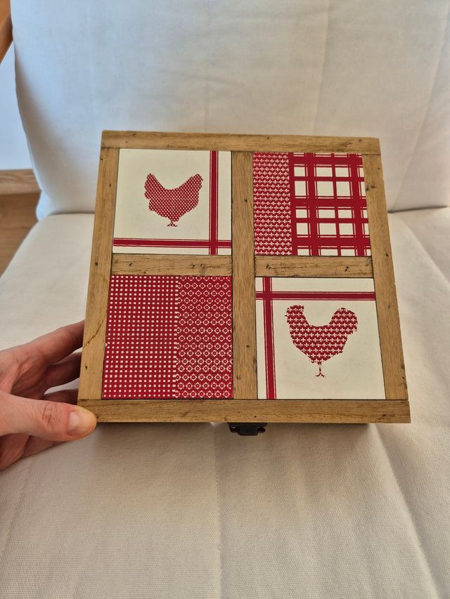 Scatola in legno con chiusura