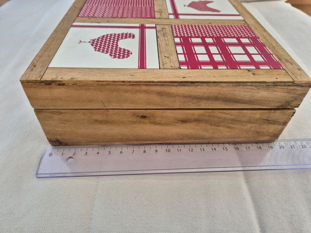 Scatola in legno con chiusura