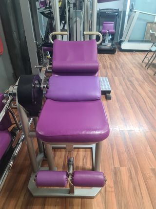 Maquina abdominales y lumbares.