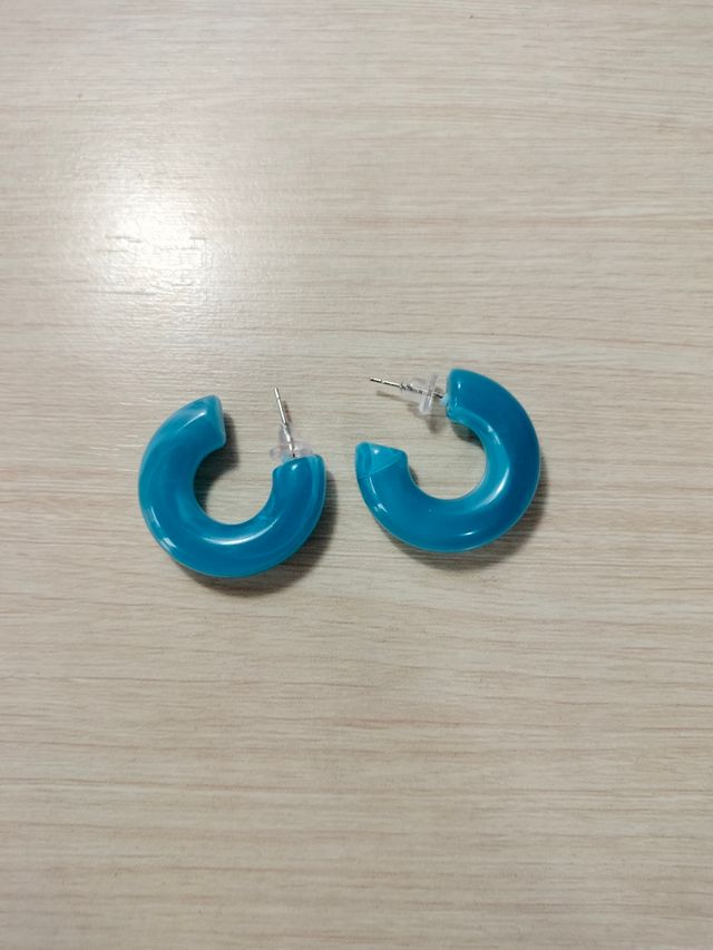 Pendientes azules