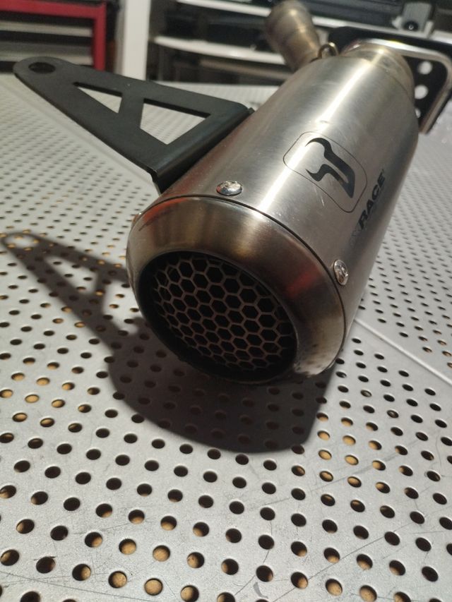 Escape Kawasaki Z 900 RACE