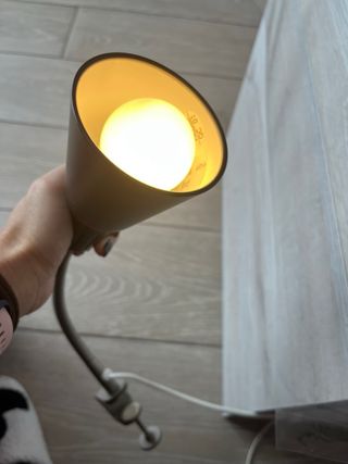 Lampara Flexo y bombilla