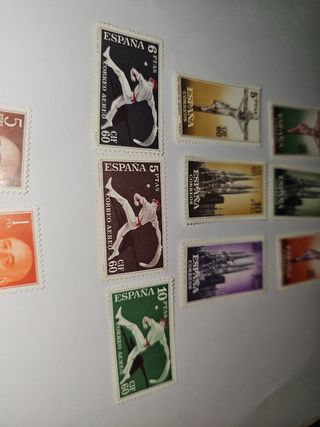 Sellos 1960 nuevos con goma