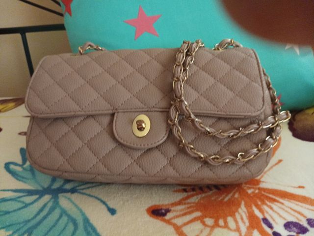 Bolso mujer de piel ideall para uso diario..