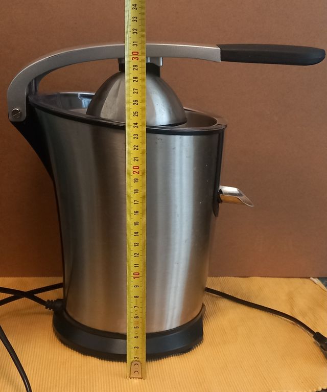 Exprimidor eléctrico
