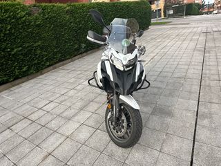 Moto Benelli TRK 502