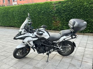 Moto Benelli TRK 502