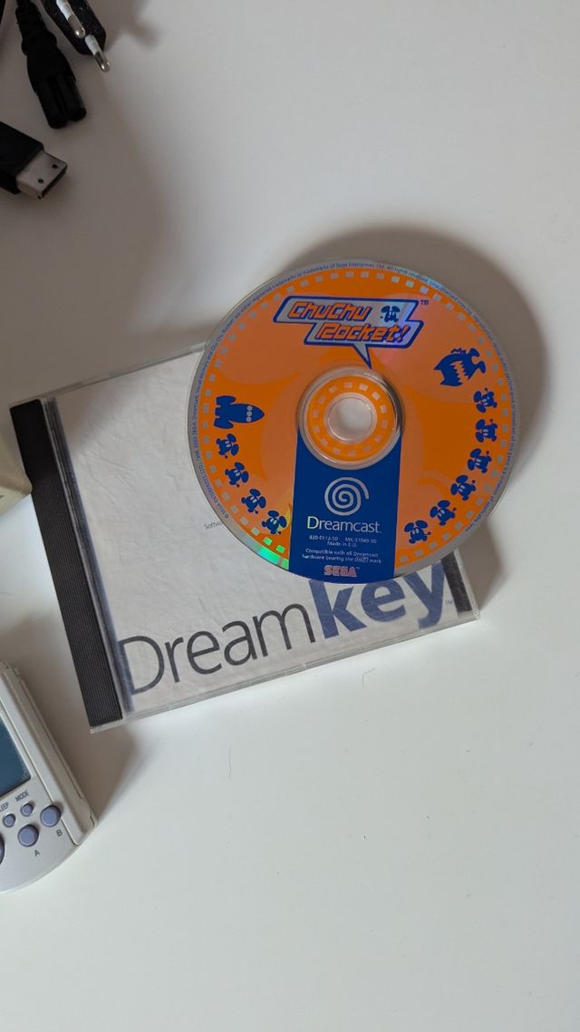 Sega Dreamcast (2 mandos) + Accesorios