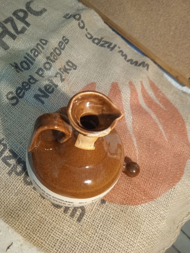 Bottiglia whisky in ceramica